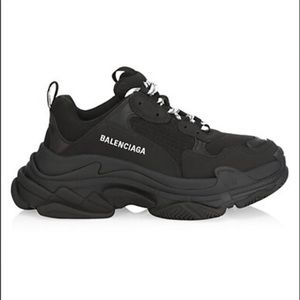 BALENCIAGA Triple S Sneakers Size 42 *BRAND NEW*